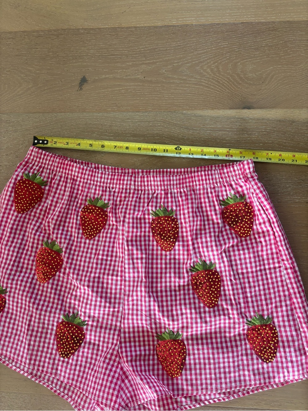 Queen Of Sparkles Gingham Beaded Strawberry Shorts Red White XXL NWT Sequin - Picture 7 of 10